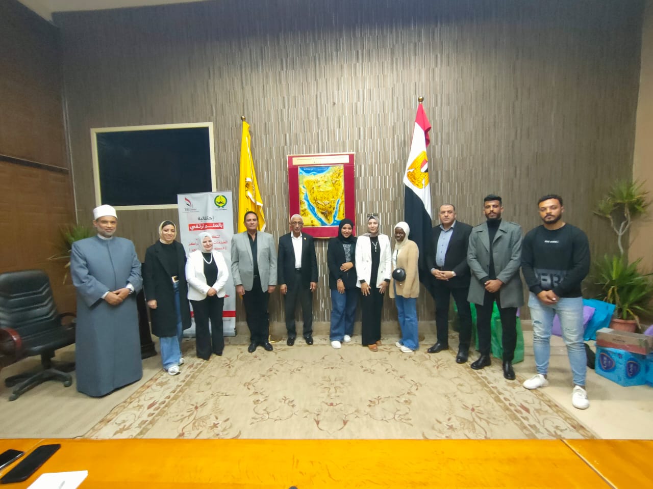 بالصور : محافظ شمال سيناء يشهد احتفالية تكريم الخدمات التعليمية