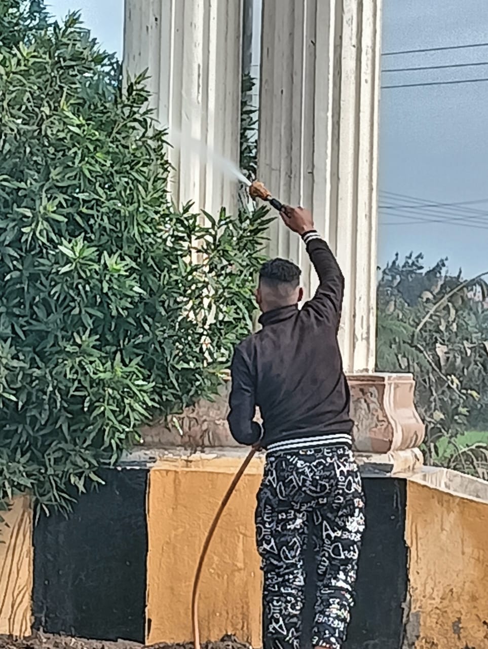 تحرير محاضر نظافة فورية للمخالفين مع حملات النظافة اليومية بالمحله