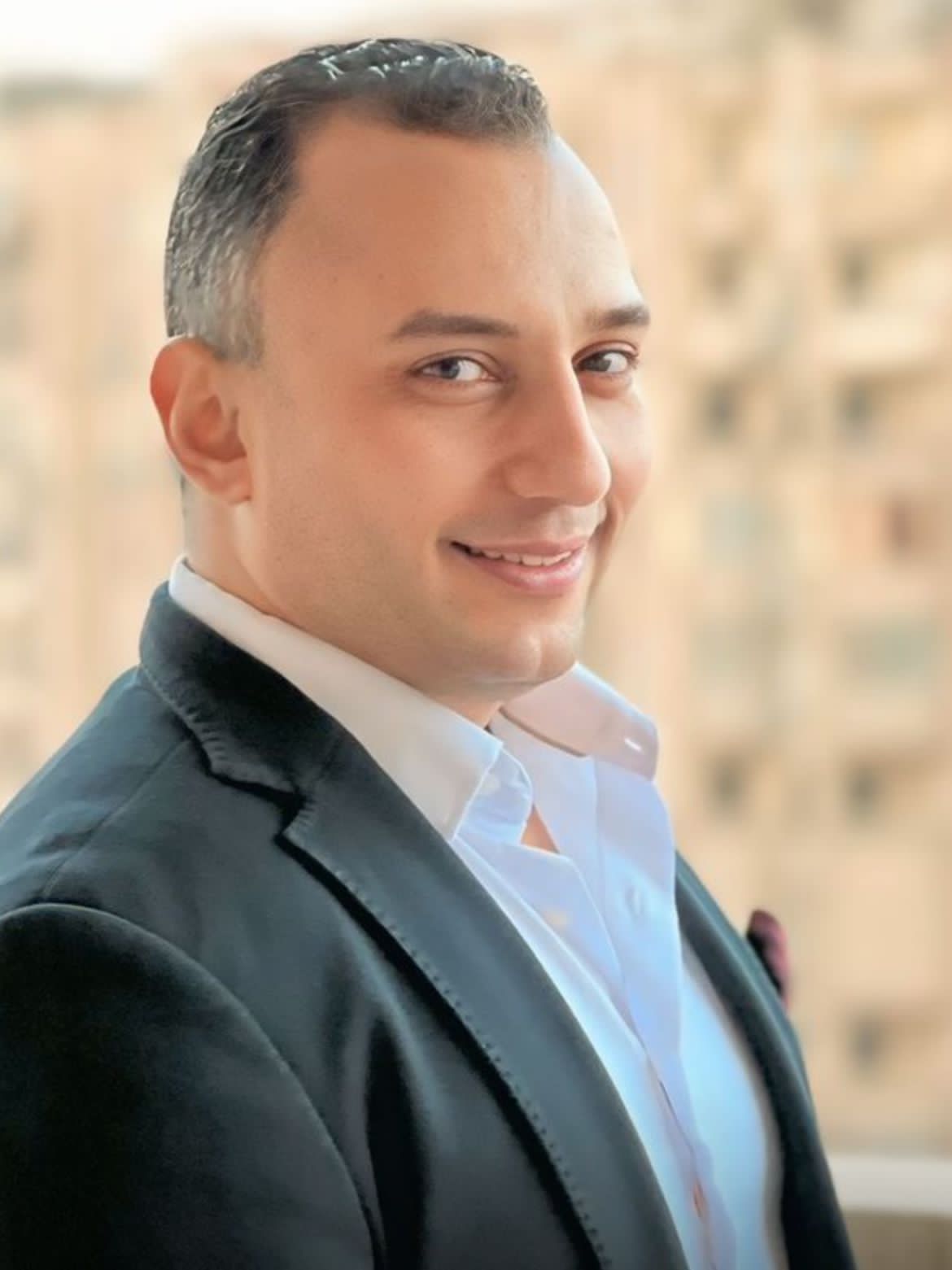 دكتور أيمن مجدي أستشاري العلاج الطبيعي والاصابات بمستشفيات القوات المسلحه يكتب عن الاصابة بمتلازمة غيلان باريه Guillain _Barre syndrome