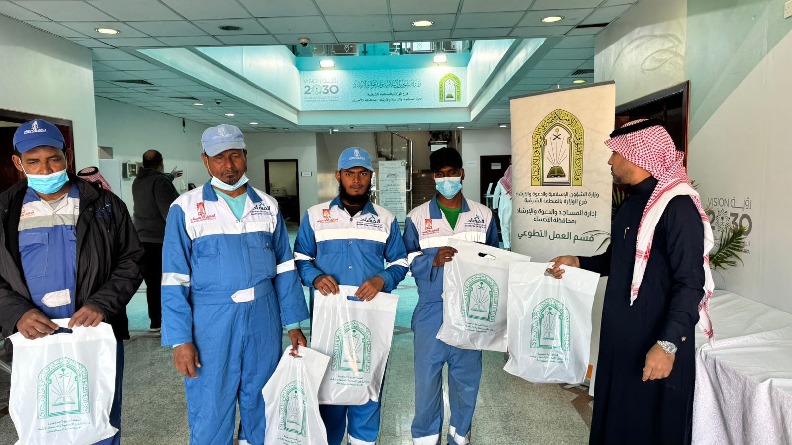 فرع وزارة الشؤون الإسلامية بالمنطقة الشرقية يطلق مبادرة "دفء ووقار" لحديثي الاسلام في فصل الشتاء