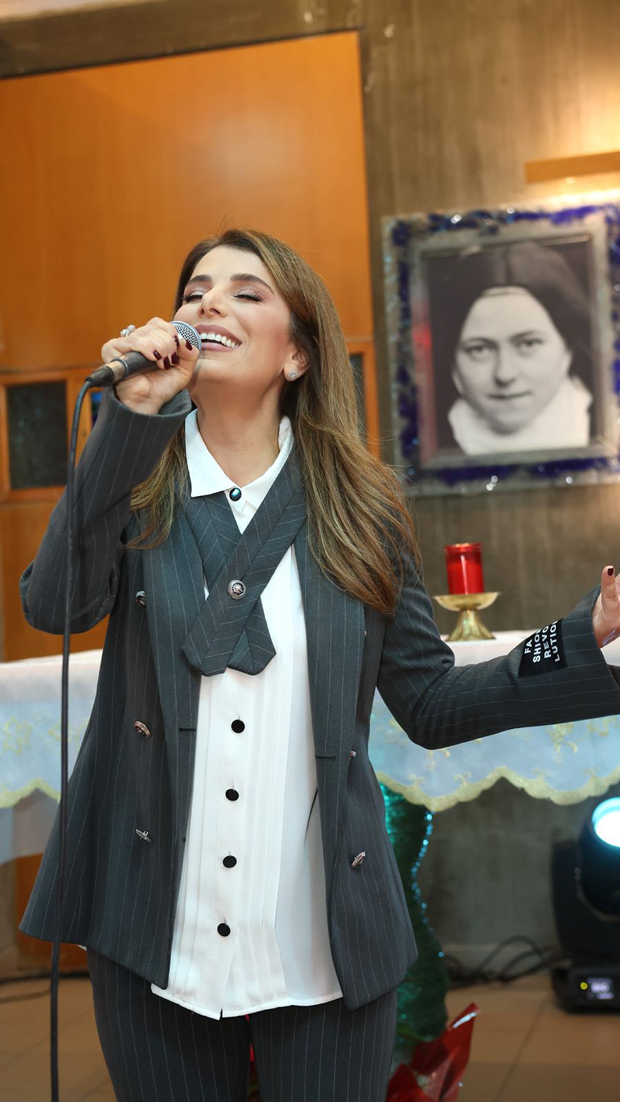 مبادرة تحت شعار “نرنم لنفرح معاً” بـمركز سانت تيريز الطبي .