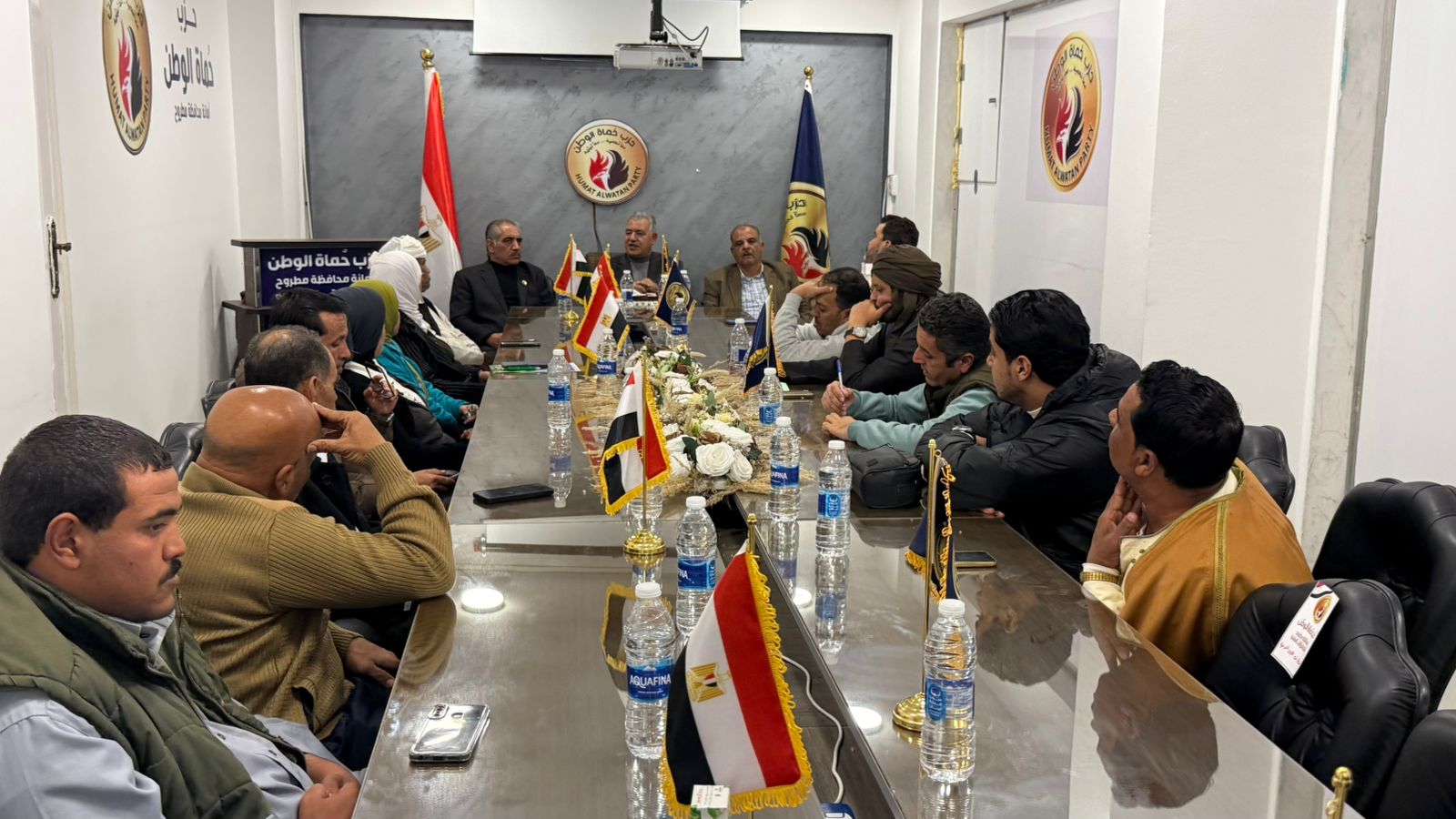 " حماة الوطن " بمطروح : يعقد جلسة نقاشية لمدير مديرية العمل لعرض مطالب المواطنين .
