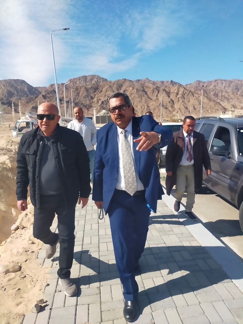 رئيس مدينة نويبع يتابع أعمال الخطة الاستثمارية