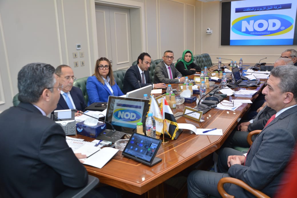 وزير التموين والتجارة الداخلية يعقد اجتماعًا مع شركة النيل للزيوت والمنظفات لبحث توافر الزيوت وتكثيف المعروض