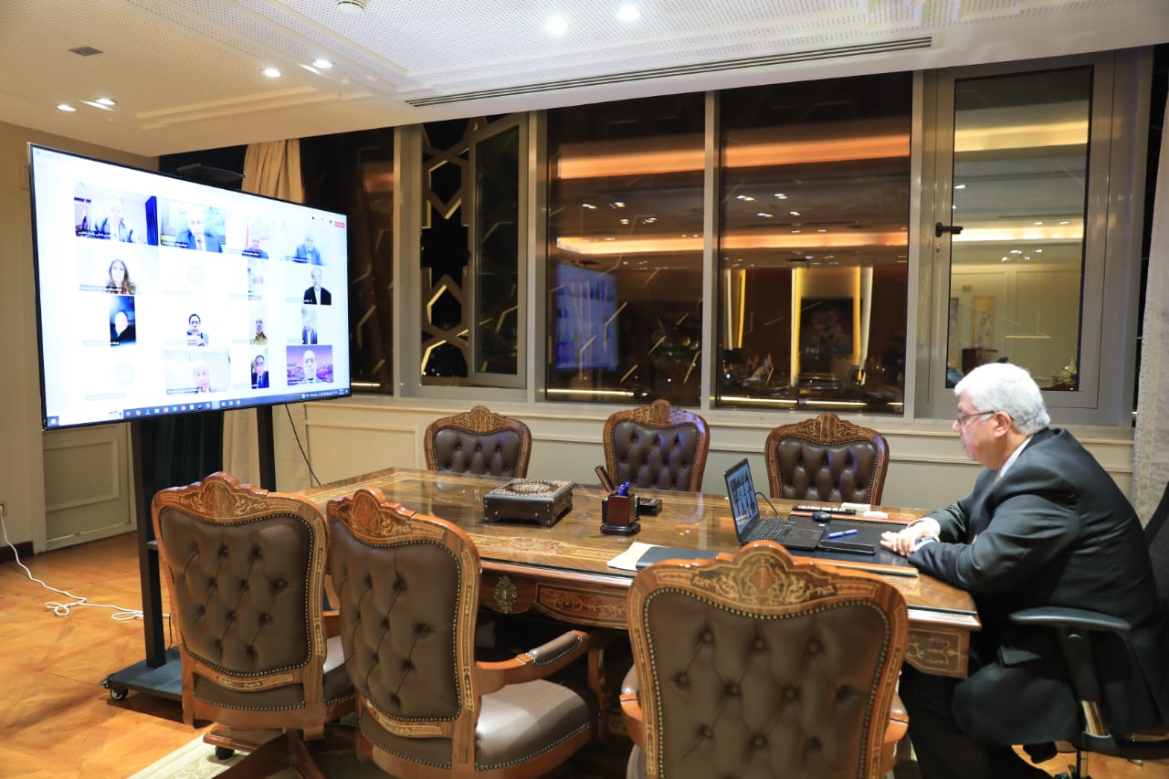 وزير التعليم العالي يترأس اجتماعًا طارئًا للمجلس الأعلى للجامعات لمناقشة موقف طلاب منح الوكالة الأمريكية للتنمية الدولية