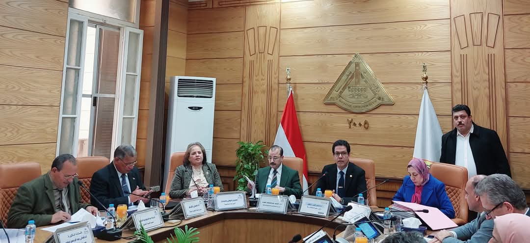 خلال رئاسته مجلس الجامعة :” الجيزاوي ” : ندعم جهود القيادة السياسية في وقف مخطط تهجير الأشقاء الفلسطينيين