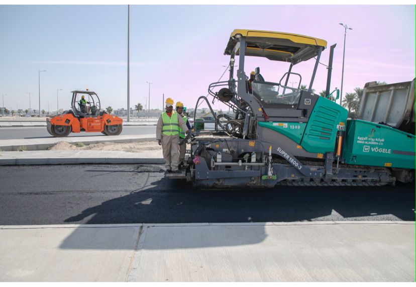 لأول مرة في المملكة " تجربة نوعية " للرصف الاسفلتي في طرق الاحساء بمواد الهدم المُعاد تدويرها