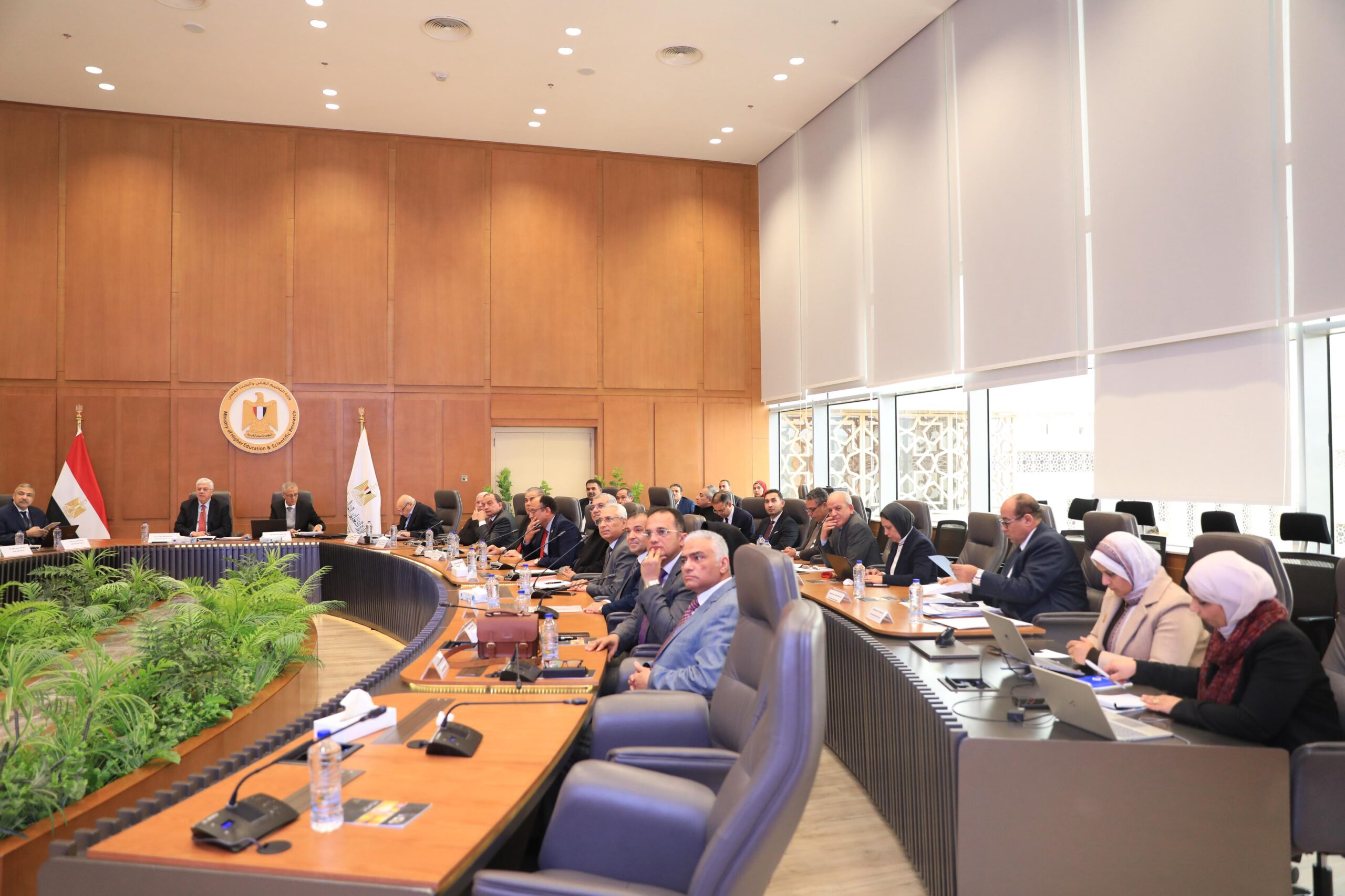 وزير التعليم العالي يترأس اجتماع مجلس الجامعات الأهلية