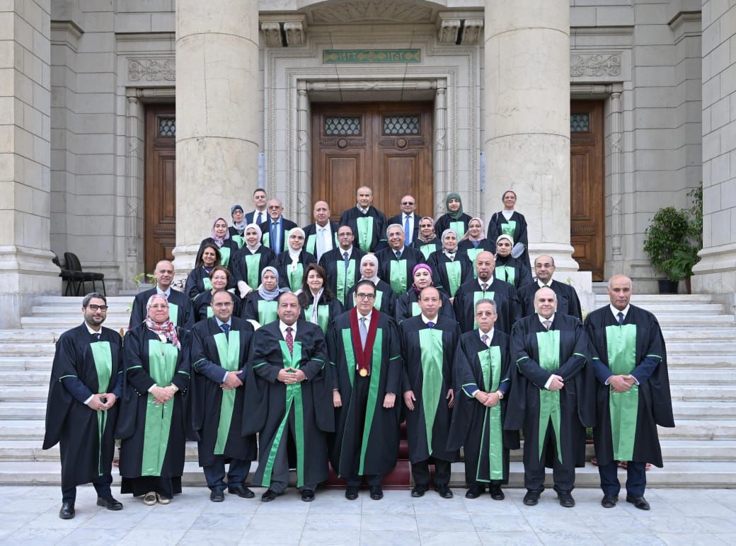 جامعة القاهرة تشهد حفلا مهيبا بتخريج دفعة 2024 من الطلاب الوافدين بكلية طب قصرالعيني.