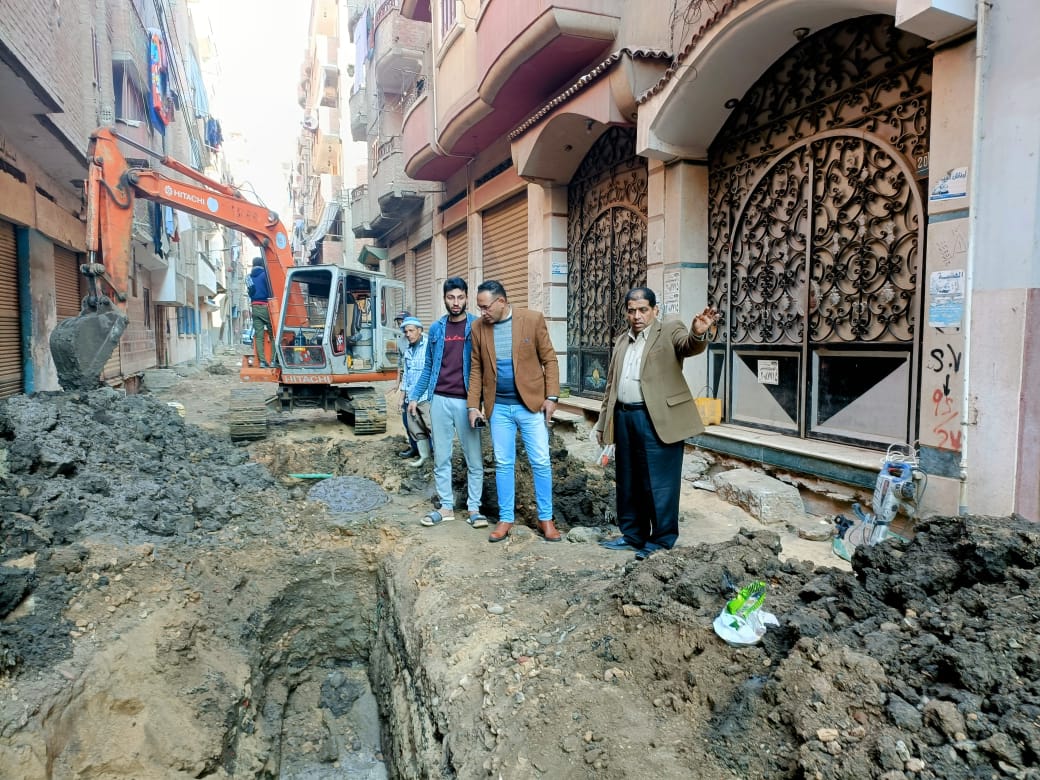 رئيس مياة المنوفية يتابع أعمال إحلال وتجديد شبكات مياة الشرب والصرف الصحى