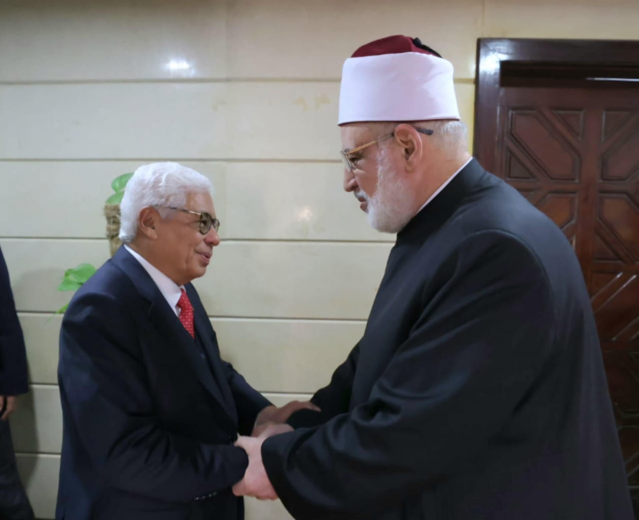 وكيل الأزهر يستقبل حاكم ولاية بينانج بماليزيا لبحث سبل التعاون المشترك