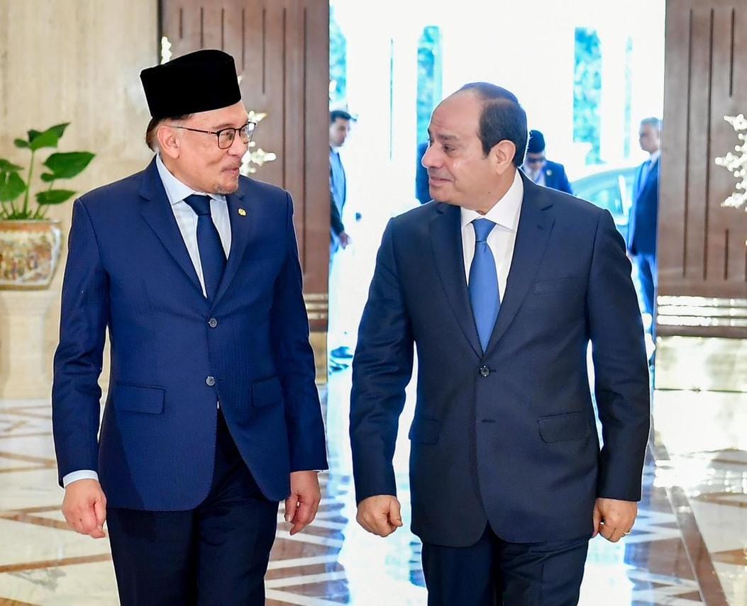 رئيس الوزراء الماليزى يشيد بالجهود المصرية الحثيثة لدعم الفلسطينيين