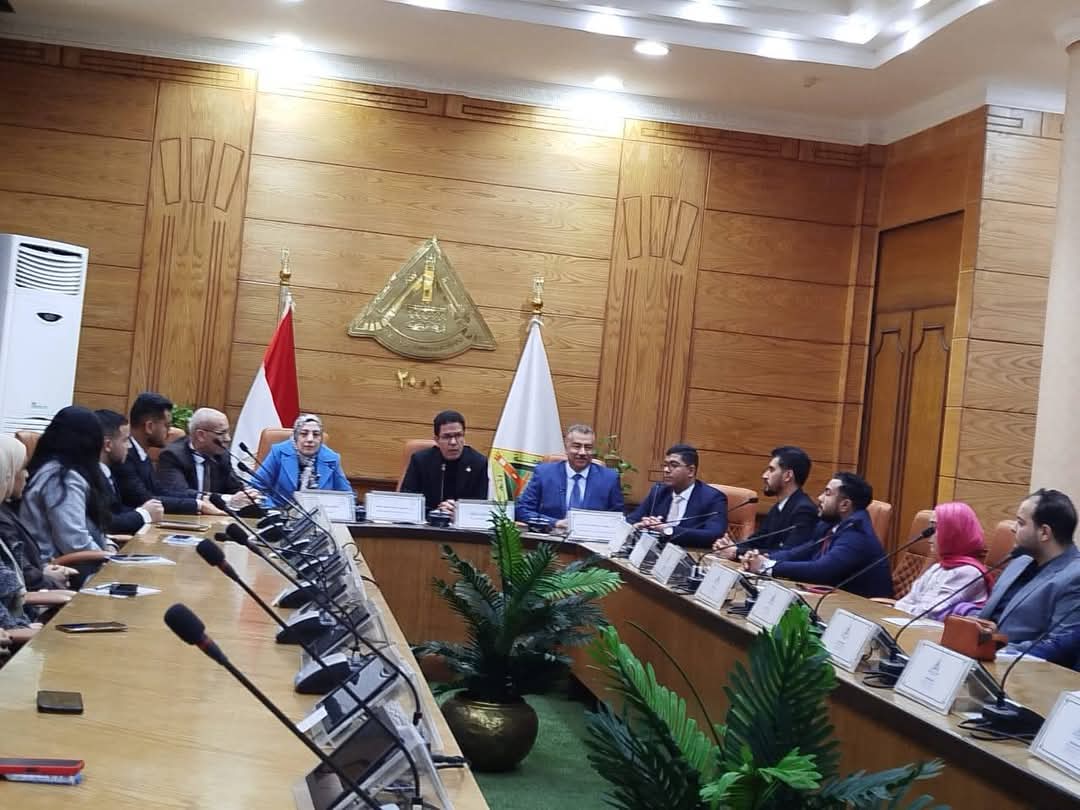 “الجيزاوي” يلتقي بمجلس اتحاد طلاب جامعة بنها