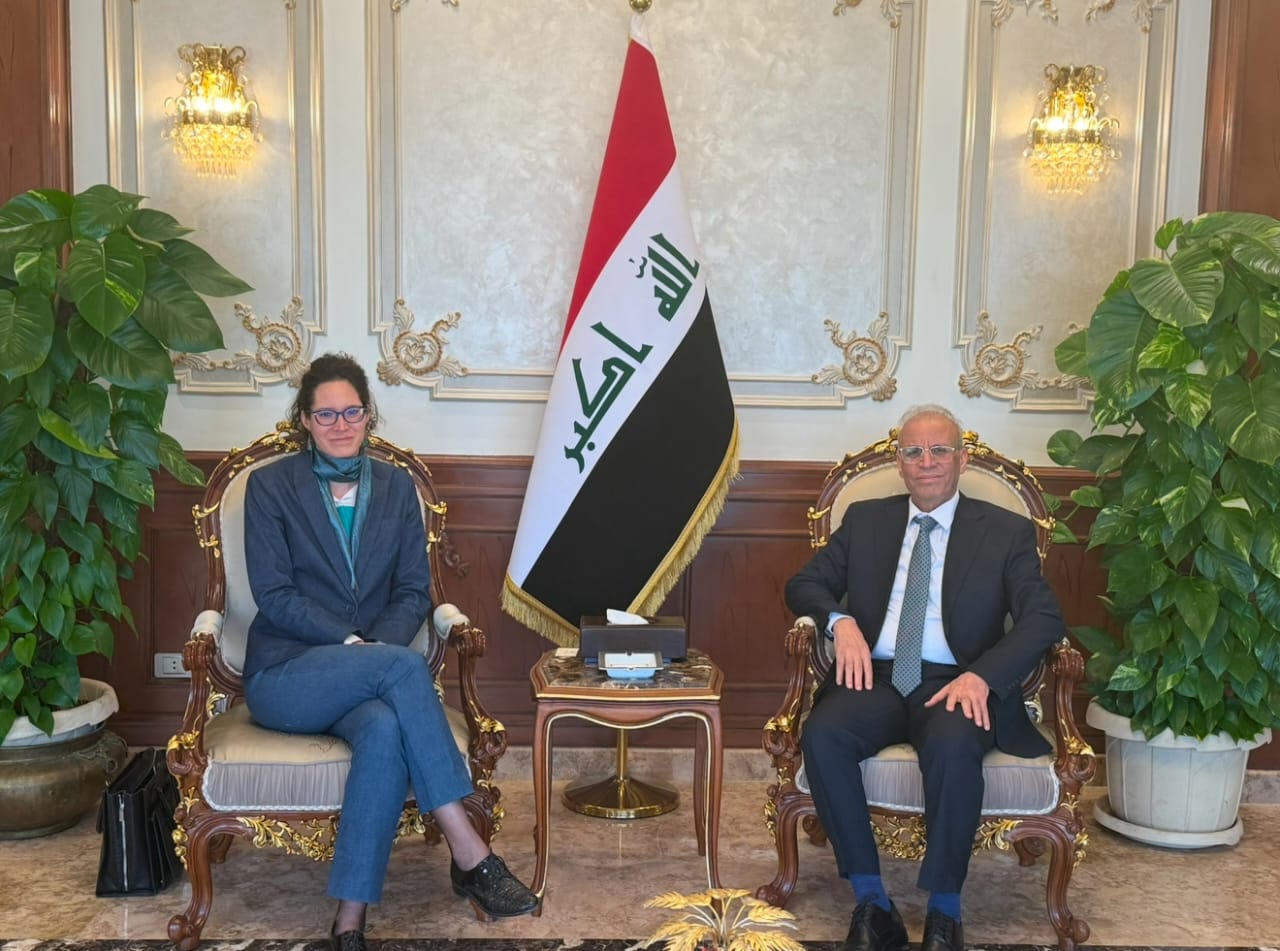السفير العراقي بمصر يستقبل سفيرة المجر