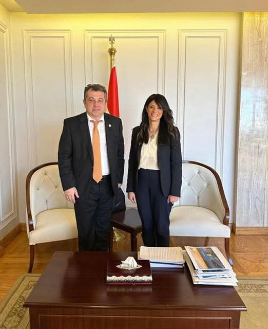 سفير أرمينيا لدى مصر، يغقظ اجتماعًا مع الدكتورة رانيا المشاط لبحث سبل تعزيز التعاون التجاري والاقتصادي بين البلدين.