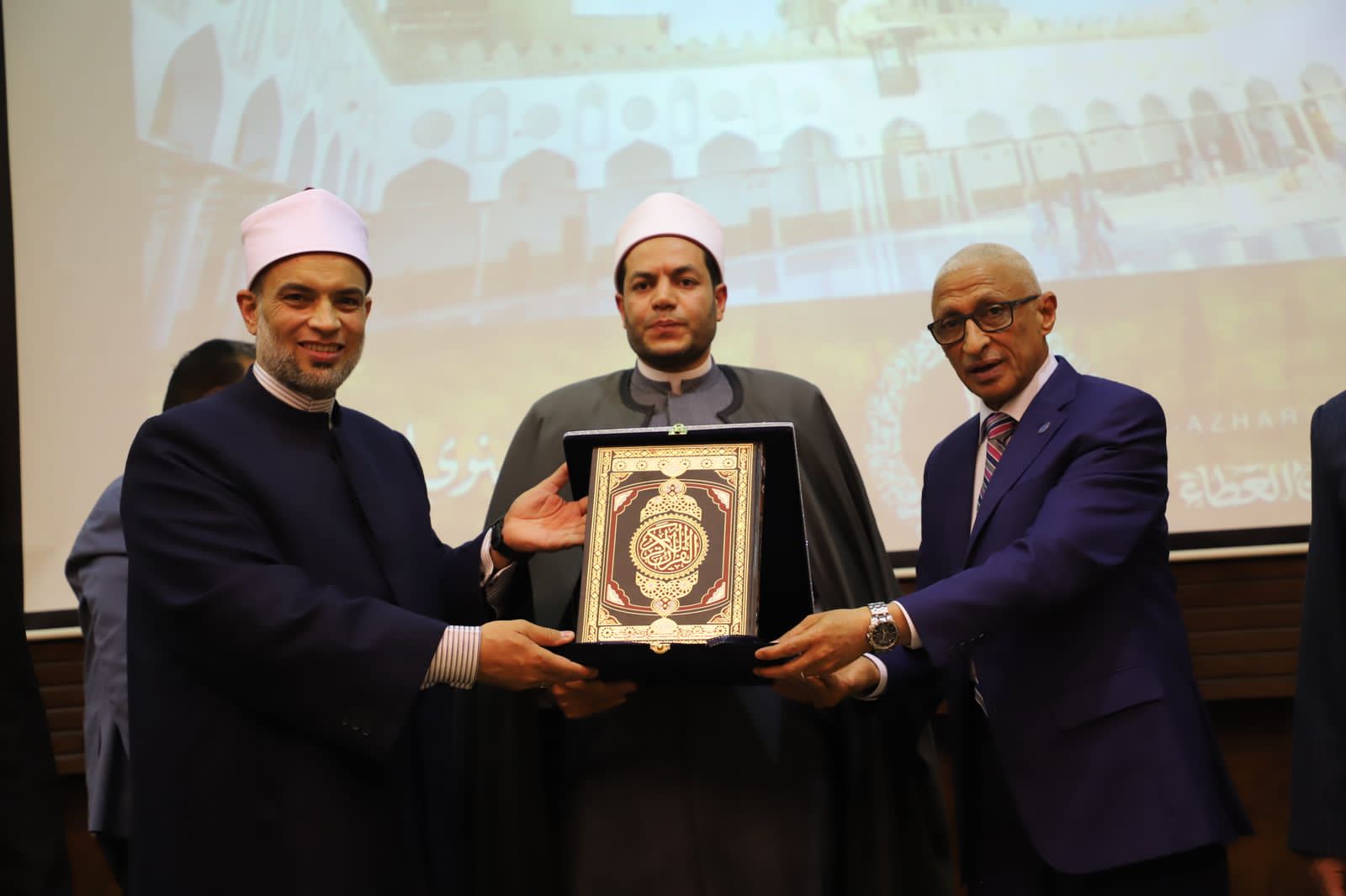 (بالصور) شمال سيناء تحتفل بمرور 1085عاما على تاسيس الجامع الازهر بحضور دكتور خالد مجاور .