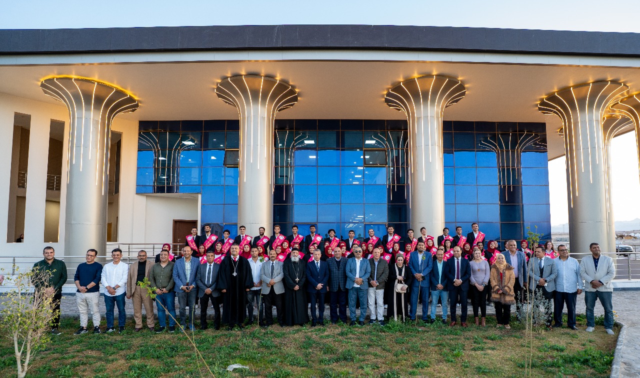 رئيس جامعة الغردقةيشارك أسرة طلاب من أجل مصر حفل الإفطار الجماعي