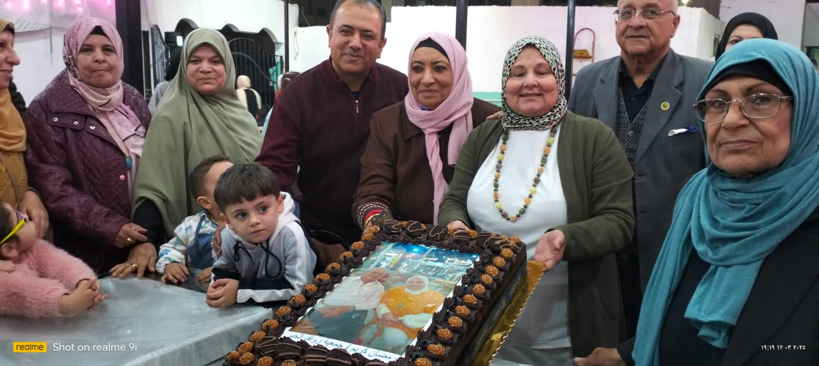 بالصور ….افطارا جماعياً للصائمين بصحبة الايتام فى بيت العيلة بجمعية روافد الخير بالعريش .