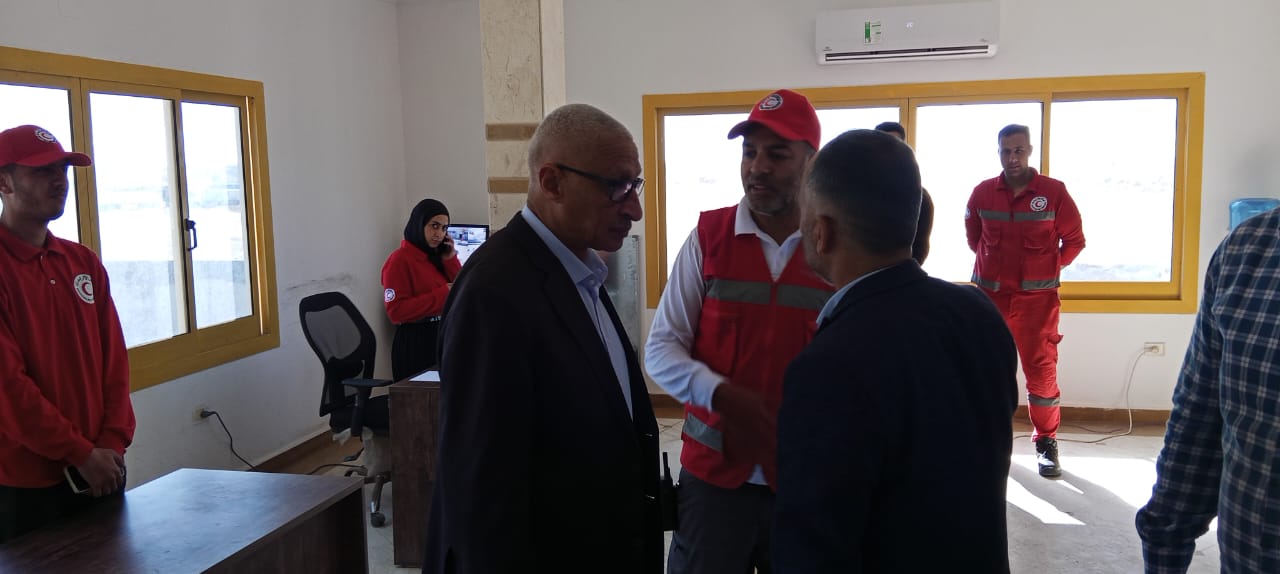 بالصور…محافظ شمال سيناء يتفقد المخازن اللوجستية بالعريش .