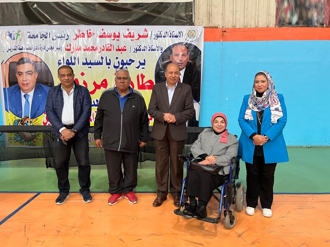 رئيس جامعة المنصورة يُكرّم الفائزين في دورة الجامعة الرمضانية