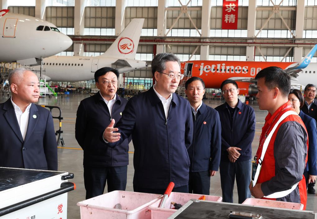 نائب رئيس مجلس الدولة الصيني يدعو إلى تحقيق تقدم ملموس في بناء ميناء هاينان للتجارة الحرة