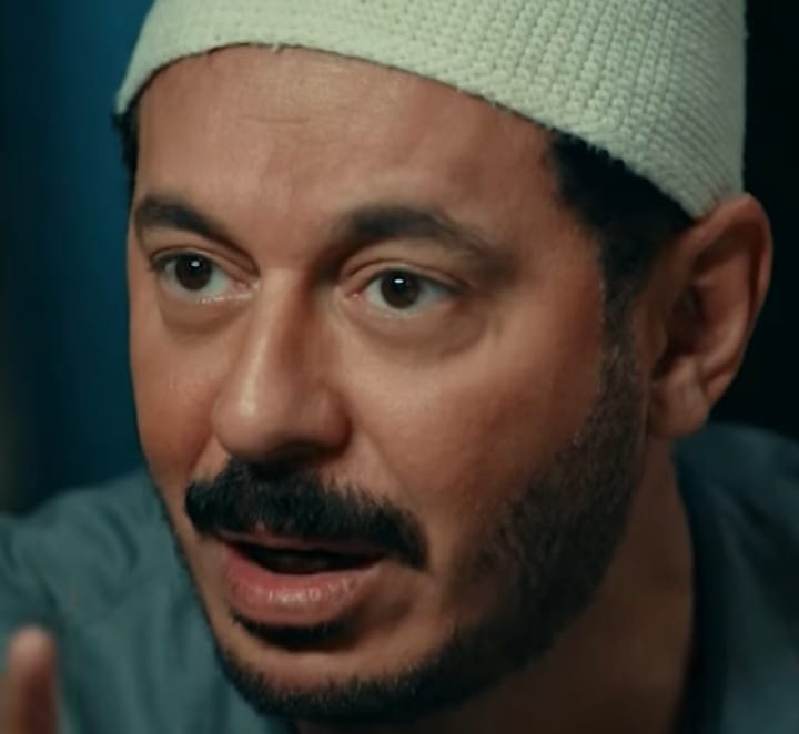 مسلسل حكيم باشا الحلقة 18.. مصطفى شعبان يستمع إلى نصائح والده