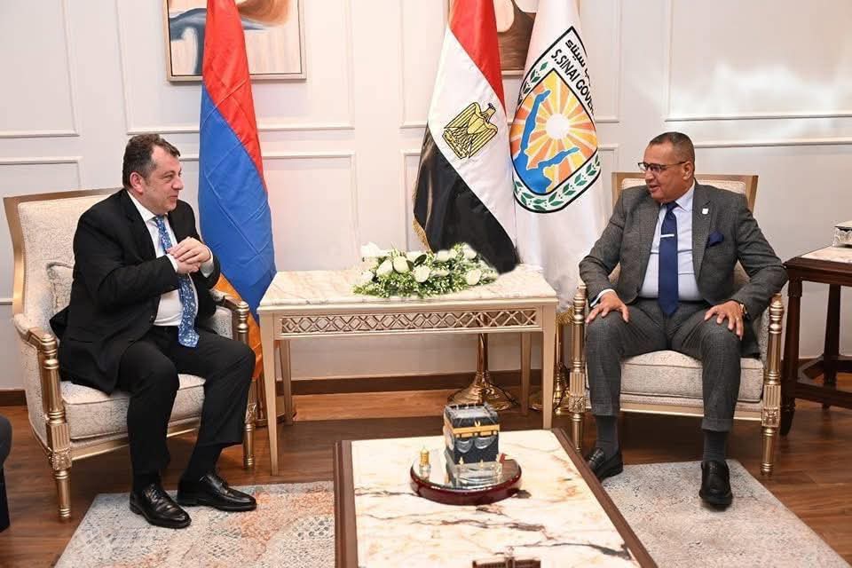 سفير أرمينيا بمصر يلتقى محافظ جنوب سيناء.