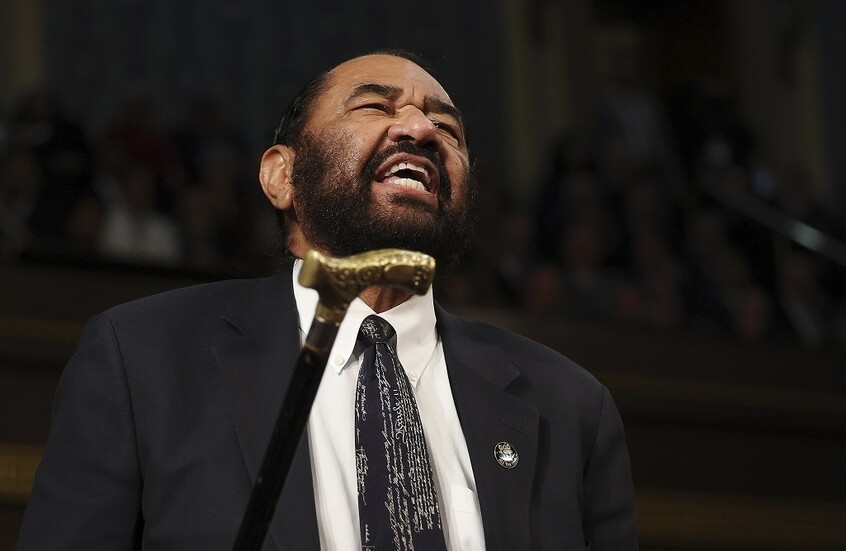 “لكل جالوت داود”.. نائب أمريكي يعلن عزمه تقديم اقتراح لعزل ترامب