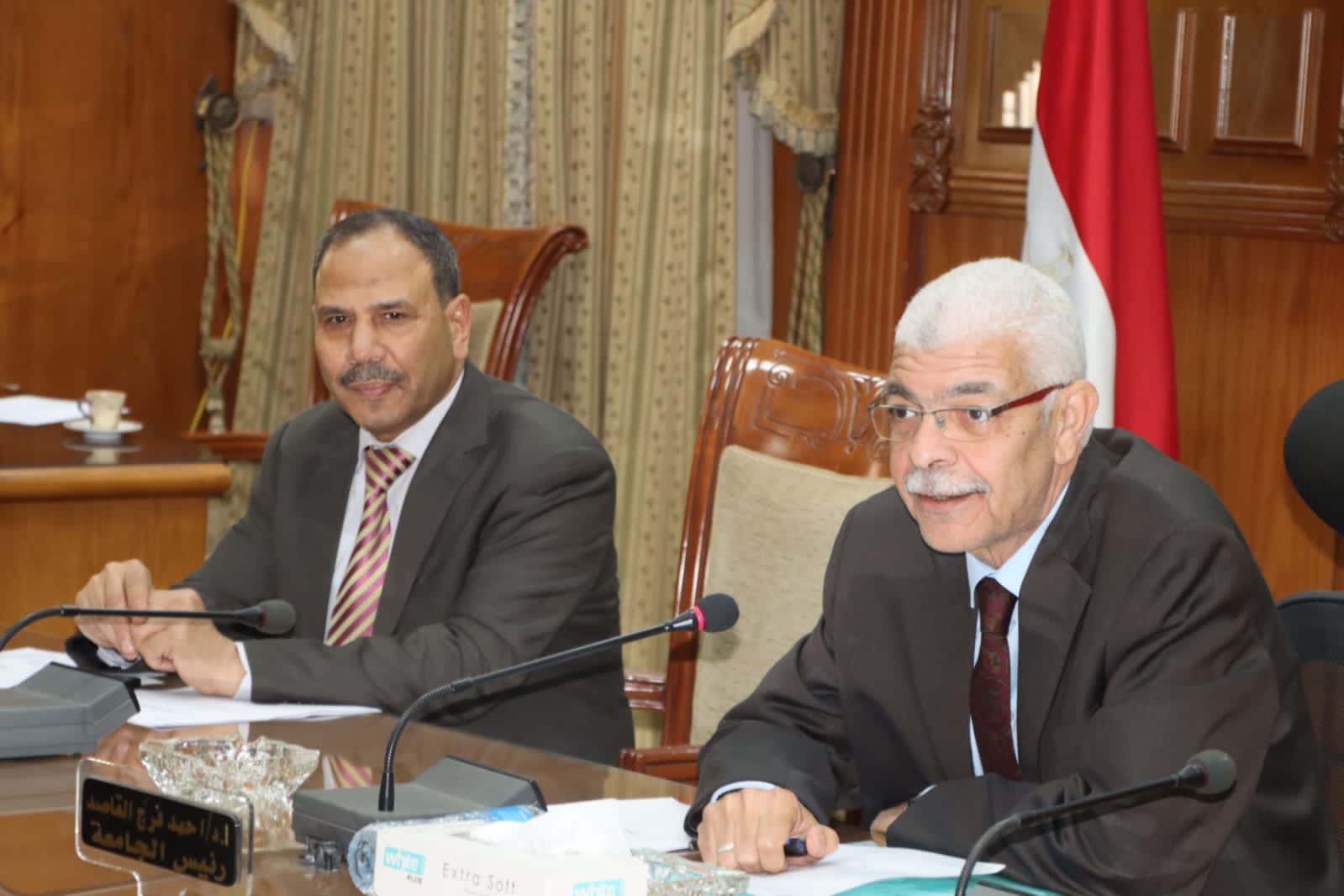 رئيس جامعة المنوفية يعقد لجنة المنشآت الجامعية ويشدد على تعزيز التعاون بين الإدارات المعنية لسرعة الإنتهاء من كافة المشروعات