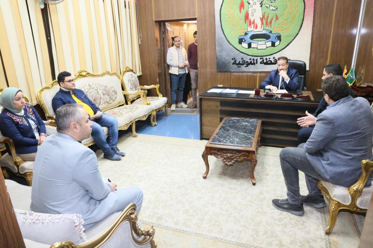 محافظ المنوفية يفحص طلبات المواطنين ويوجه بإجراءات عاجلة وحلول فورية