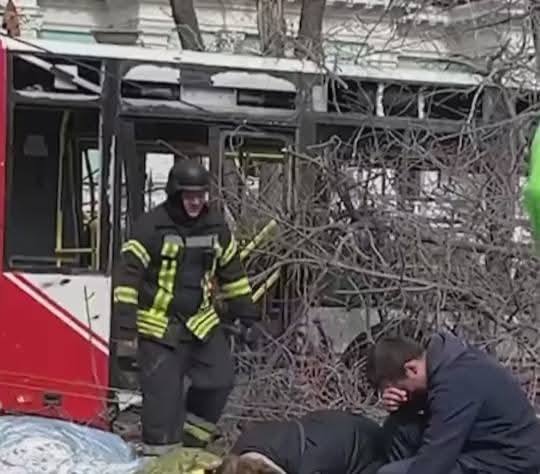 ادلنة عالمية لقصف روسيا مدينة سومي الأوكرانية خلال احتفالات دينية.. والقتلى والجرحى بالعشرات