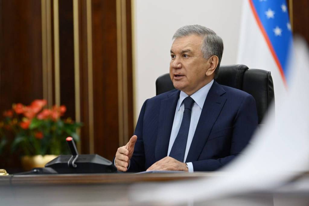 رئيس اوزبكستان يعقد جلسة لمناقشة تنفيذ المهام في قطاع الطاقة ومشاريع جديدة في الطاقة البديلة.