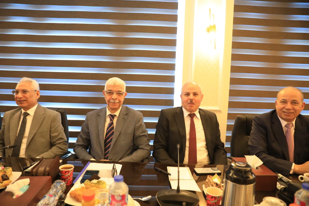 رئيس جامعة المنوفية يشارك في إجتماع المجلس الأعلى للجامعات بجامعة الغردقة