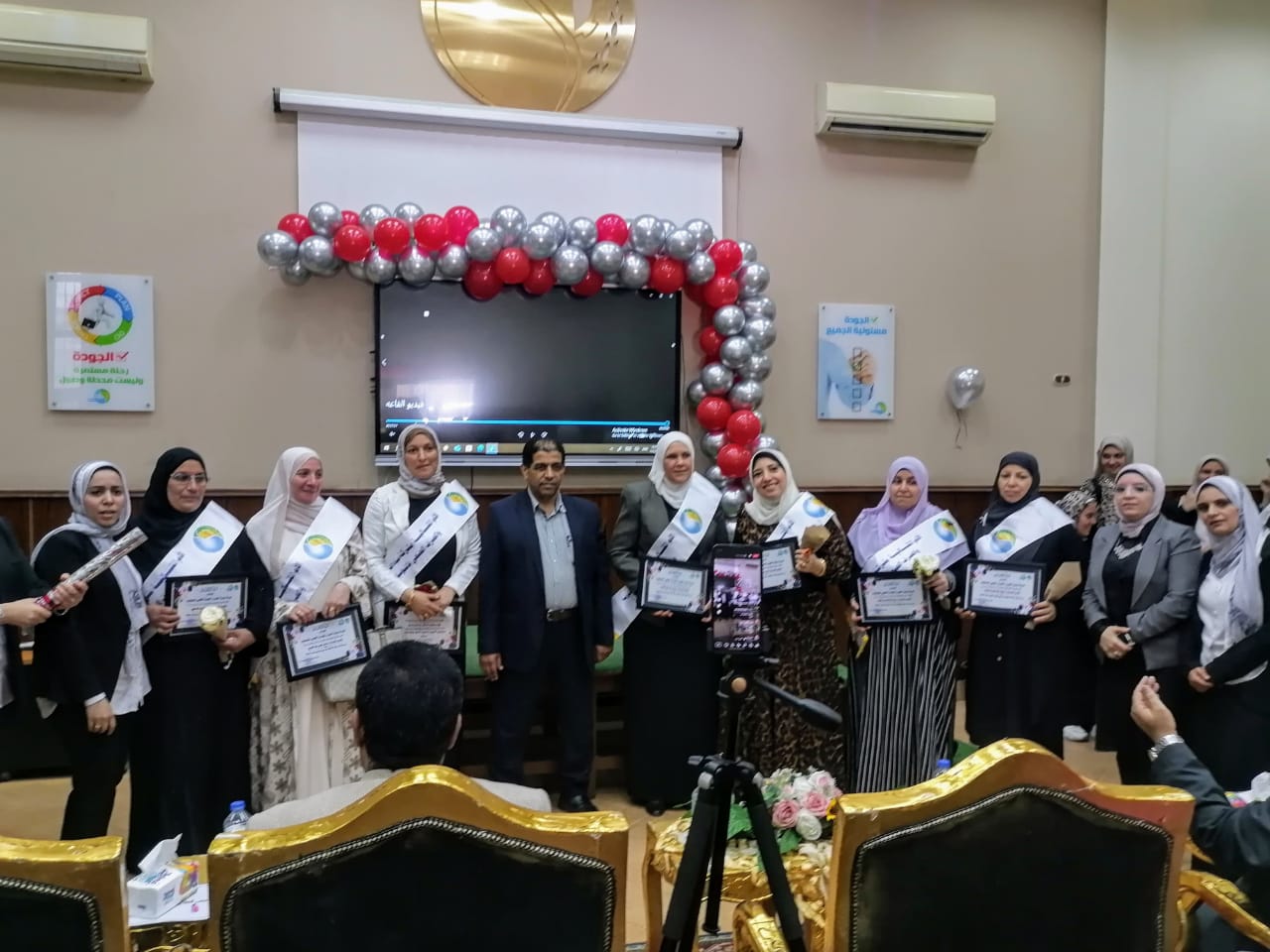 رئيس مياه المنوفية يُكرم الامهات المثاليات بالشركة