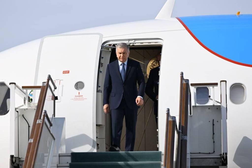 الرئيس الاوزبكى شوكت ميرضيائيف يصل إلى سمرقند لترأس منتدى المناخ بمشاركة زعماء ورؤساء دول آسيا الوسطى