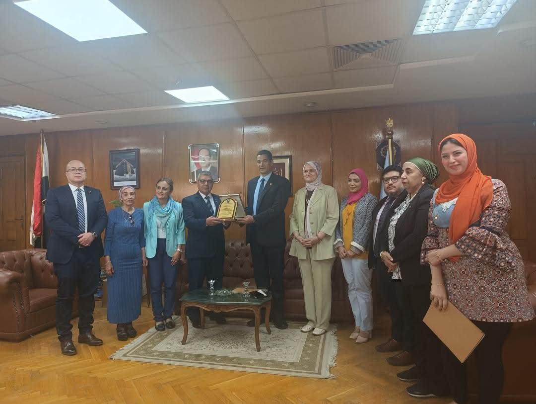 سفارة فنزويلا بمصر تحتفل بالذكرى الـ 215 لإعلان استقلالها في احتفالية بأكاديمية السادات للعلوم الإدارية بالقاهرة.