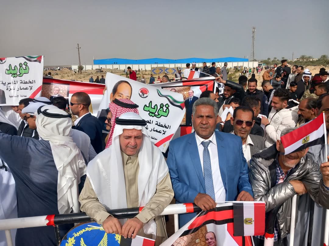 بالصور…..احتشاد وفود المصريين في مركز ومدينة العريش على الحدود المصرية الفلسطنية رسالة للعالم أجمع برفض التهجير القسري للفلسطينيين .