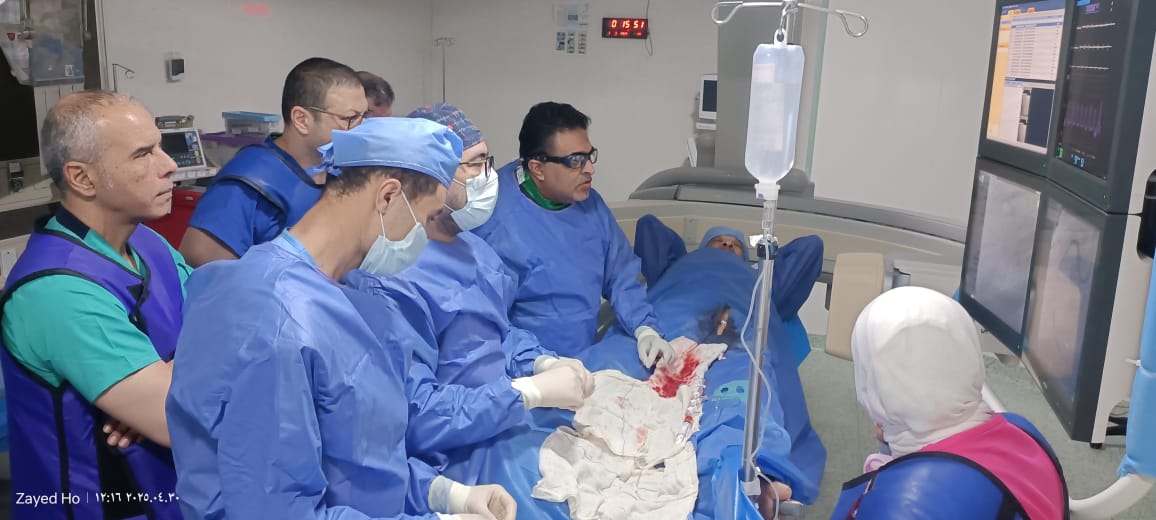 وزارة الصحة إجراء قساطر قلبية دقيقة لعلاج حالات الانغلاق الكلي المزمن للشريان التاجي «مجانا» بمستشفى الشيخ زايد التخصصي