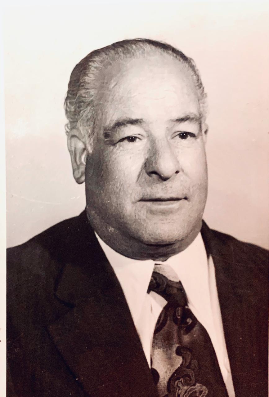 الأب الذي لم يكن يشبه أحدًا… محمود بن محمد الحلبي