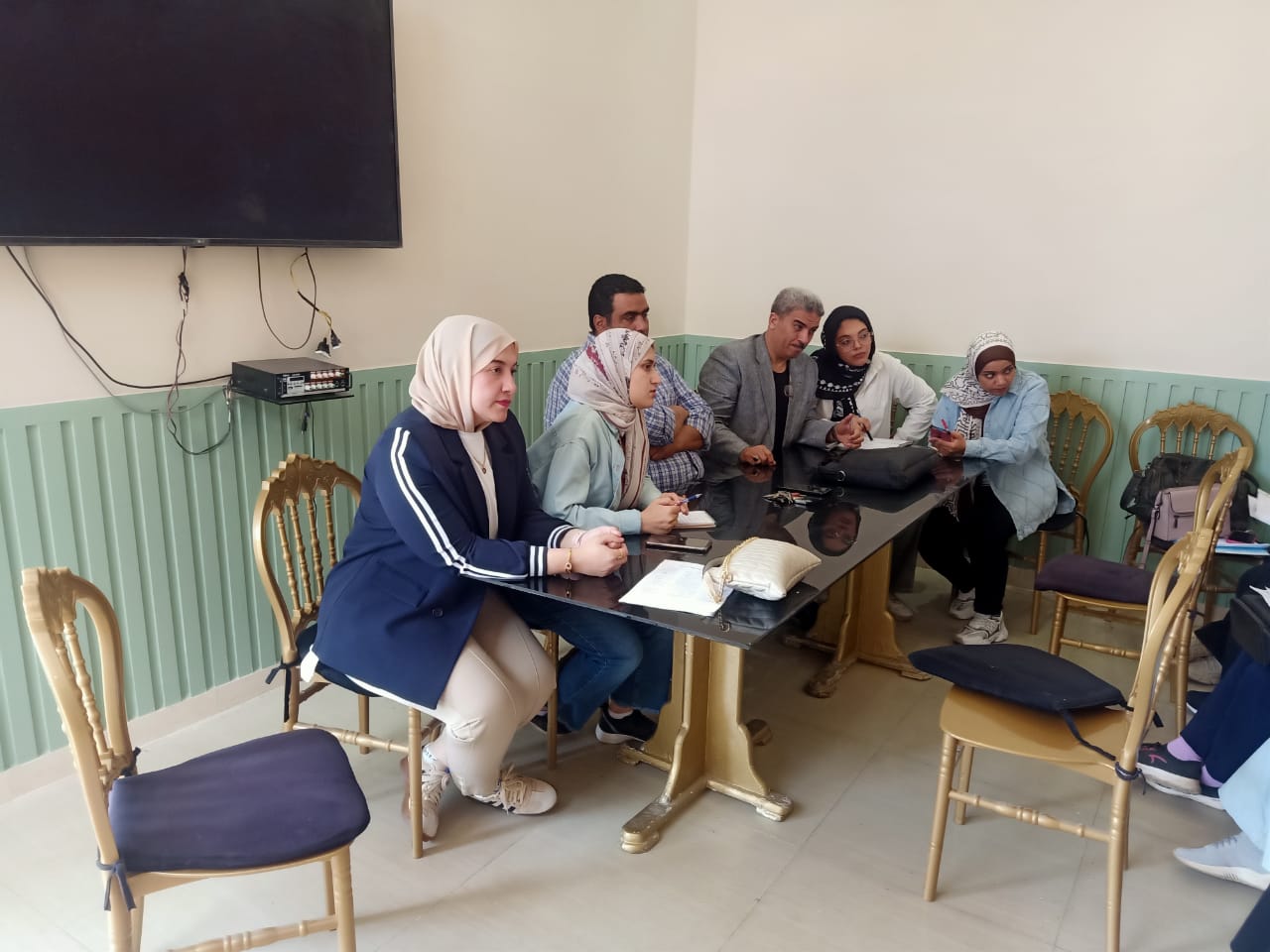 صحة الدقهلية : اجتماع موسع لمناقشة سبل توفير المستلزمات الطبية الضرورية لمرضى الغسيل الكلوي.