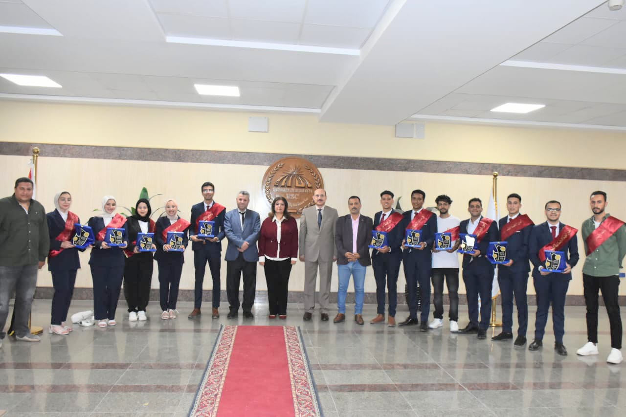 رئيس جامعة مدينة السادات تشهد تنصيب إتحاد طلاب الجامعة للعام الجامعي 2024-2025
