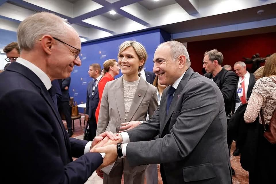 لقاءات رئيس الوزراء الارمينى على هامش قمة المجموعة السياسية الأوروبية في تيرانا