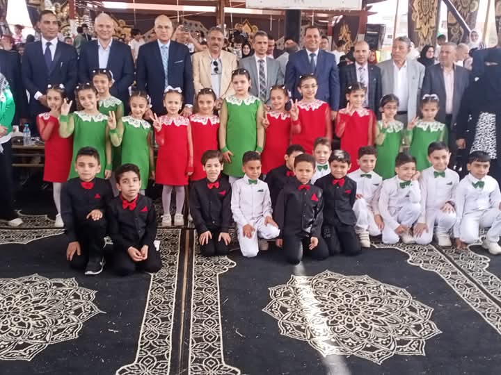 رئيس مركز ومدينة الرياض ووكيل وزارة التربية والتعليم بكفر الشيخ يشهد الحفل الختامي للأنشطة التربوية بإدارة الرياض التعليمية