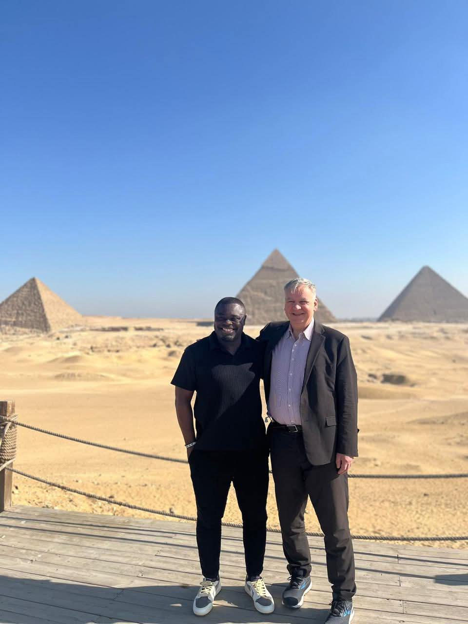 نجم الكرة الألمانية جيرالد أزامواه يزور مصر لأول مرة