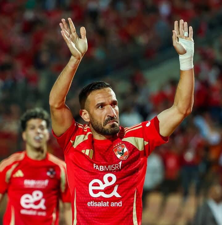 جمهور الأهلي العظيم تم تبليغي رسمياً بانتهاء مشواري مع الأهلي