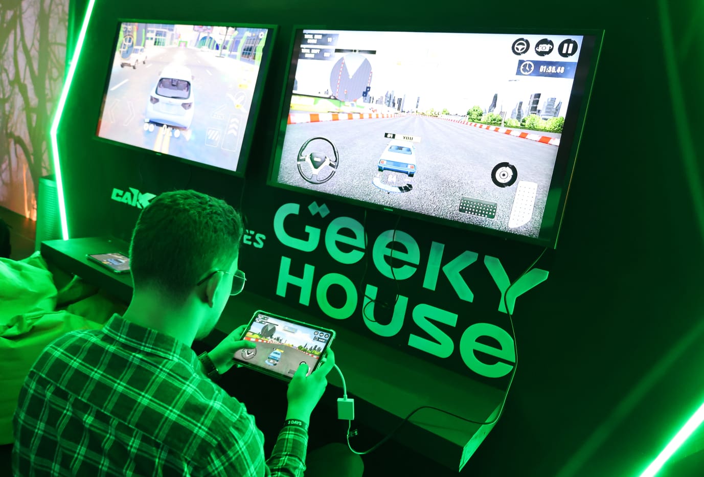 موسكو تطلق أول مجمع لألعاب الفيديو والرسوم المتحركة في روسيا بمهرجان بالقاهرة.