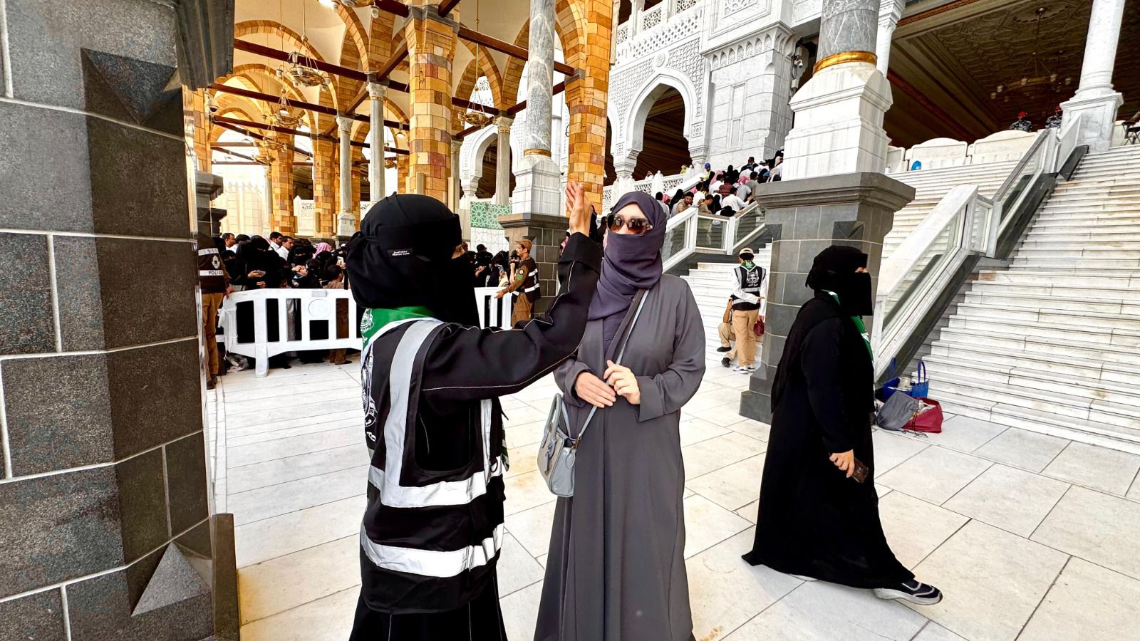 جمعية الكشافة تُسهم في دعم جهود إدارة الحشود بالمسجد الحرام