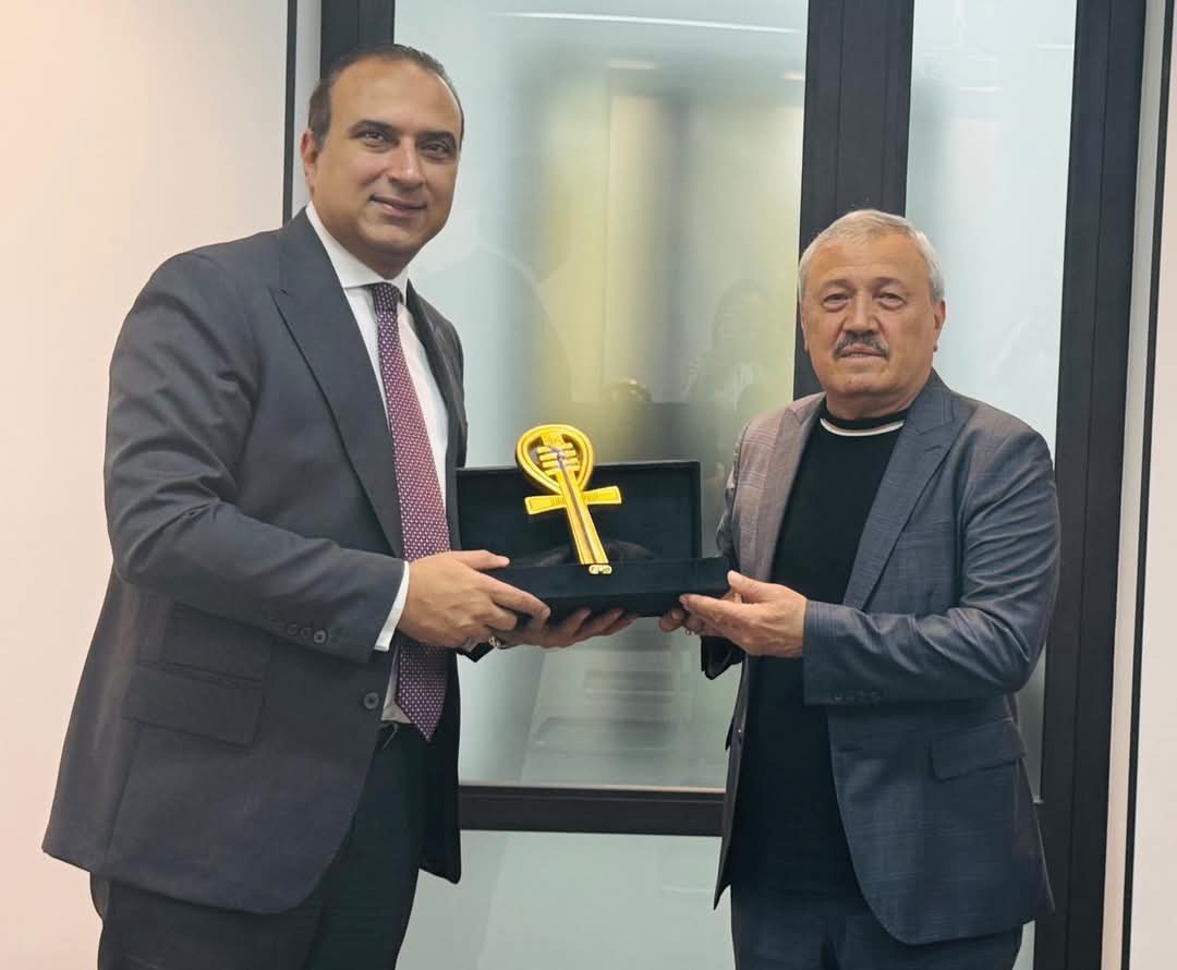 سفير مصر فى أوزبكستان يلتقىرئيس مجلس إدارة شركة Alliance Capital الأوزبكية، لصناعة السيليلوز ومشتقاته من مخلفات القطن