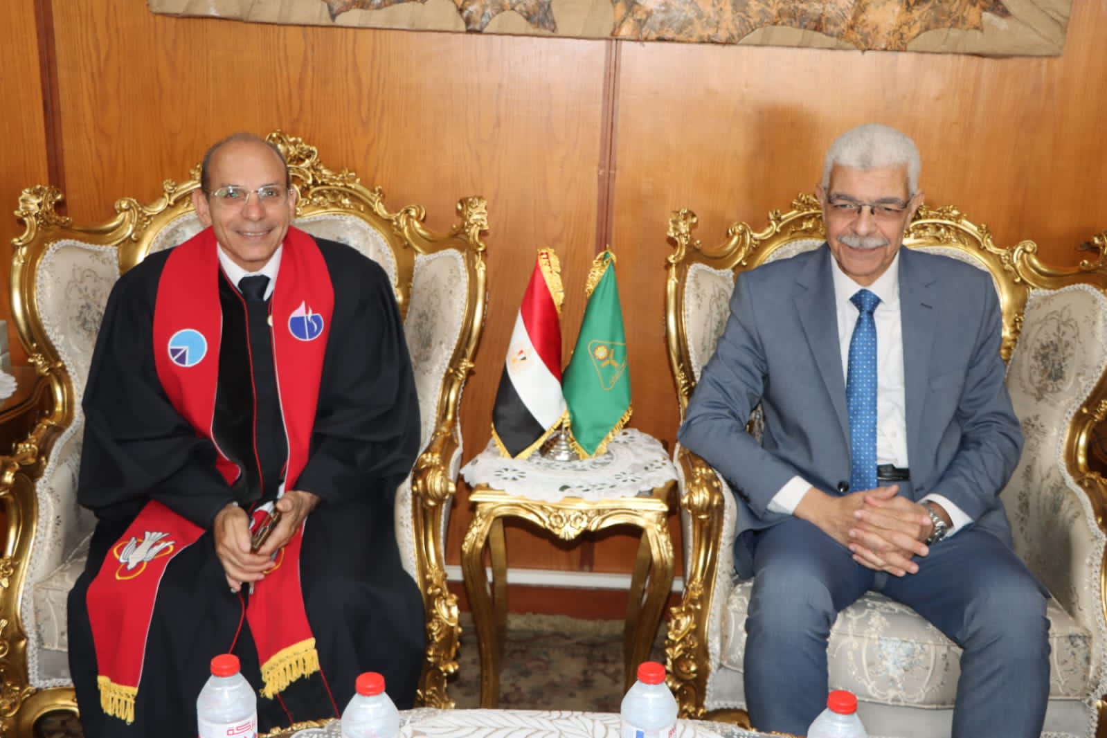 رئيس جامعة المنوفية يستقبل وفد الطائفة الإنجيلية بالمنوفية والغربية لتقديم التهنئة بعيد الأضحي المبارك