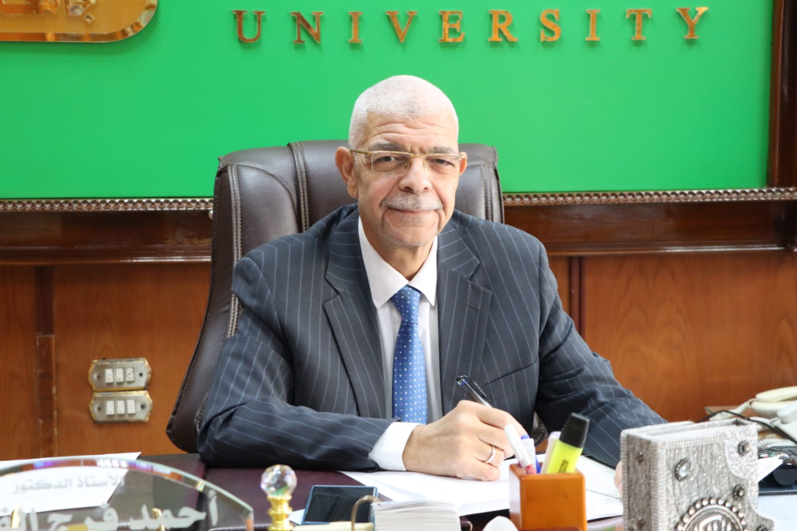 رئيس جامعة المنوفية يكلف الدكتور أحمد الجمال عميدا لمعهد الأورام ويقدم الشكر للدكتور حسام الفل لجهوده المتميزة لتطوير المعهد